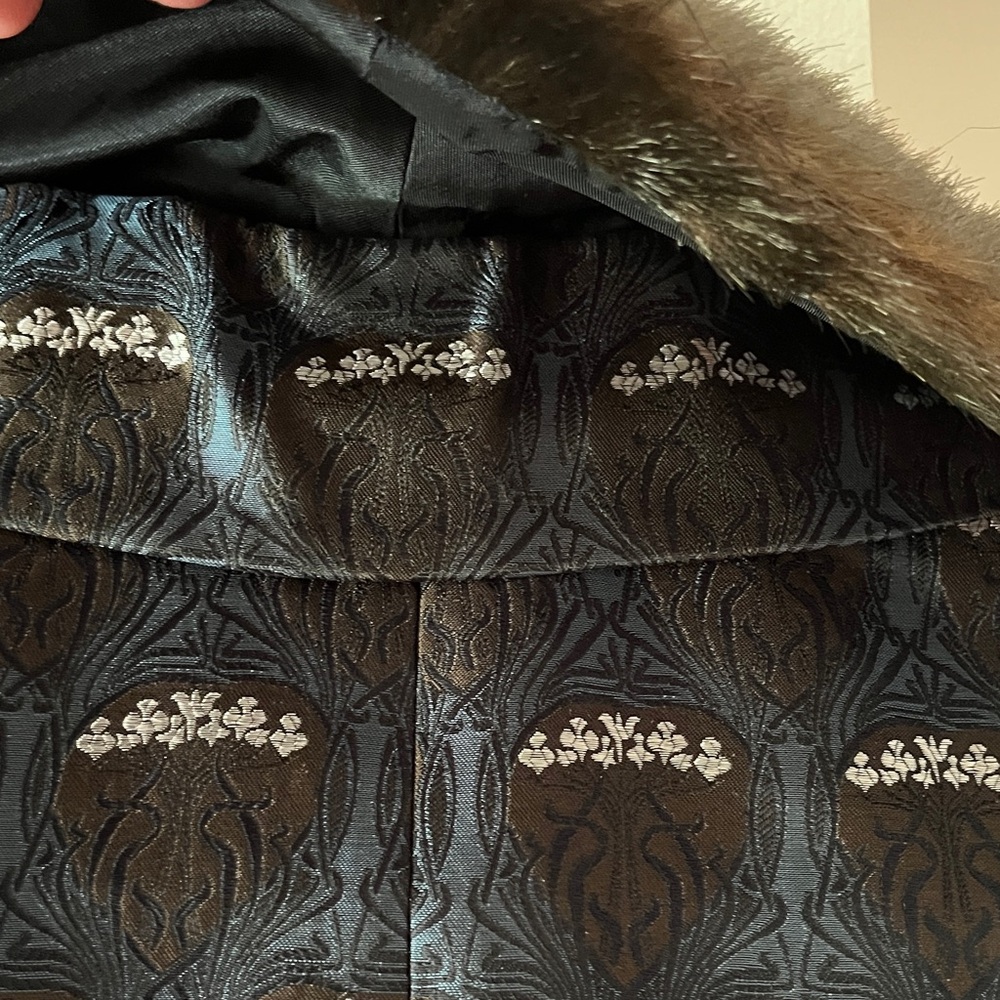 Elegant Nine West Jacquard Women's Coat removable, faux fur collar size small - Picture 6 of 10